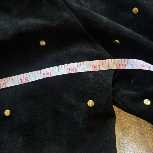 Vintage suede studded bolero jacket ! put measurements in pics * accepting offer - Picture 5 of 7